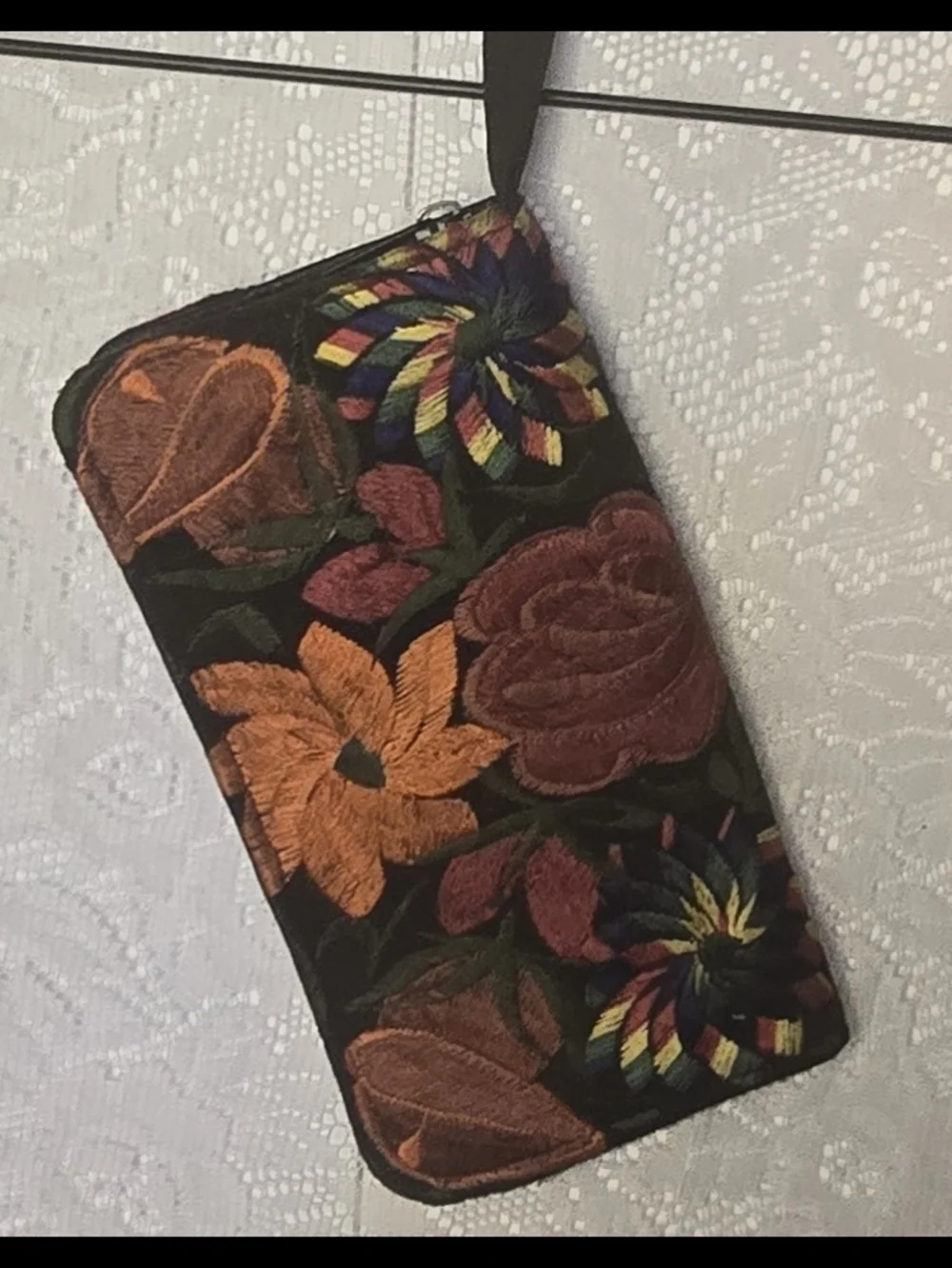 Artisanal Mexican Hand-Embroidered Floral Zipper Clutch Long Wallet